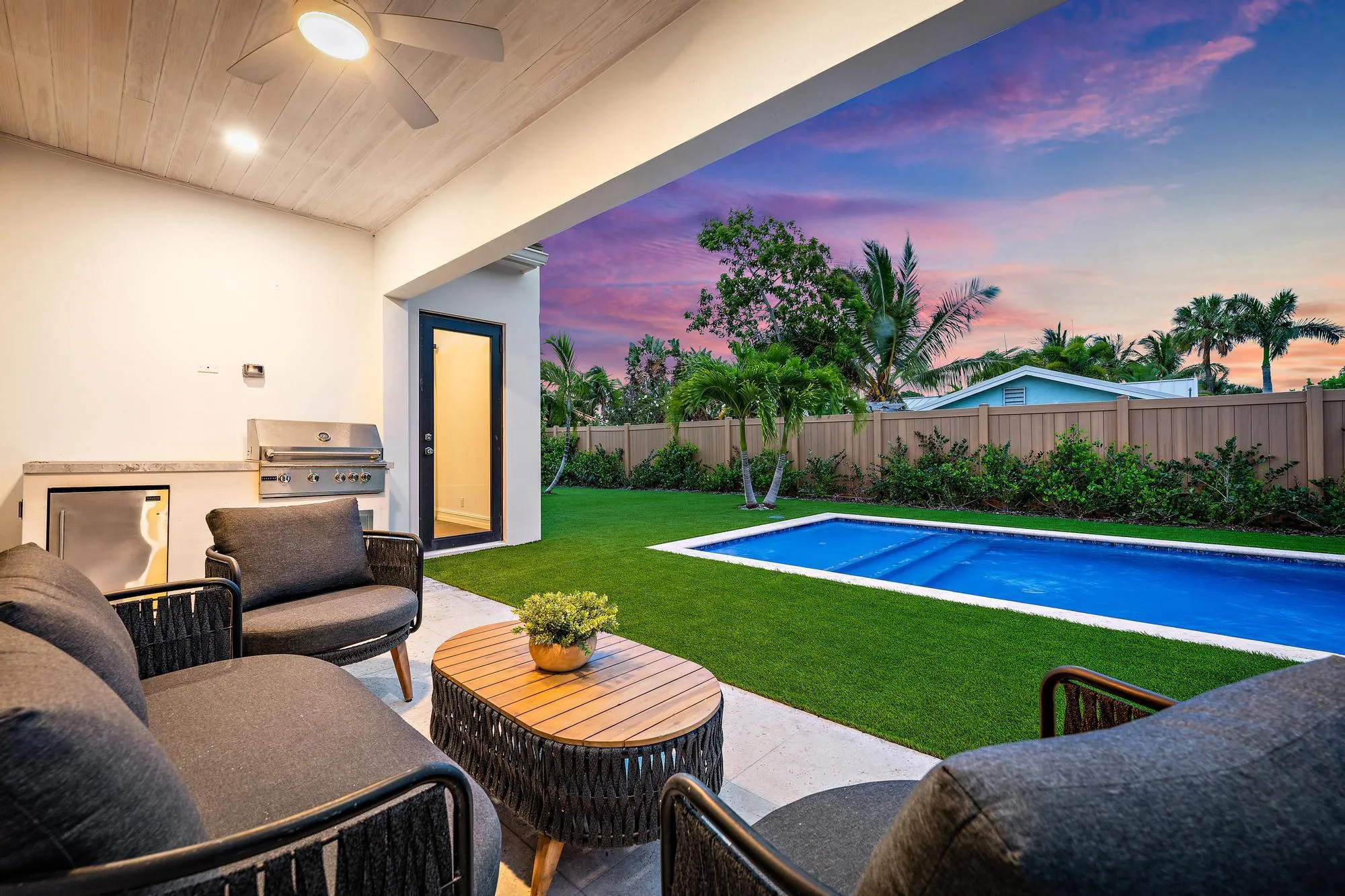 Covered Patio / Pool