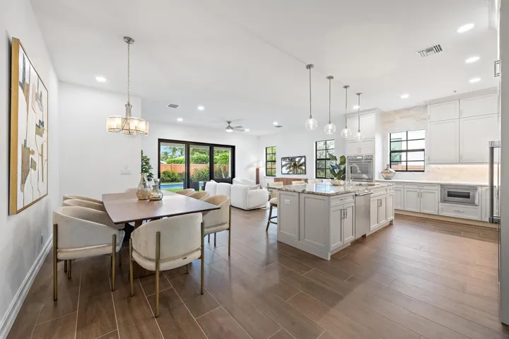 Kitchen / Dining