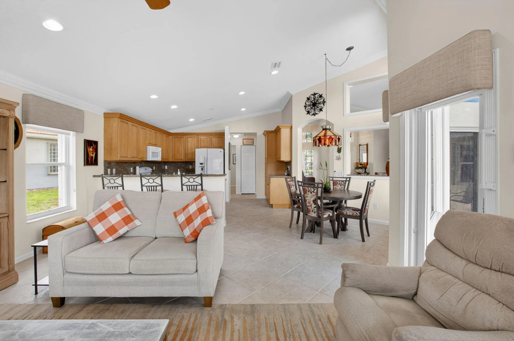 FAMILY ROOM