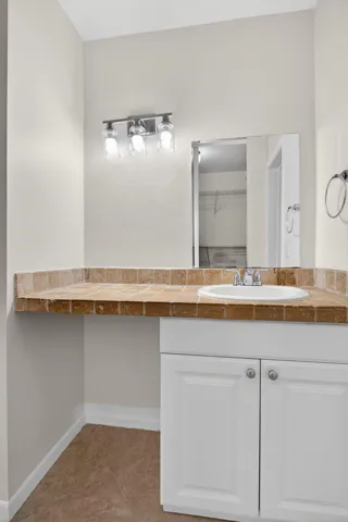 29-web-or-mls-4251 -9835