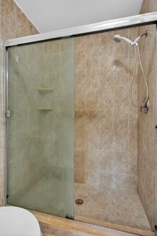 31-web-or-mls-4251 -9844