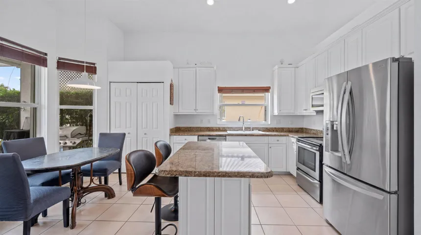 13-11124 Narragansett Bay Ct