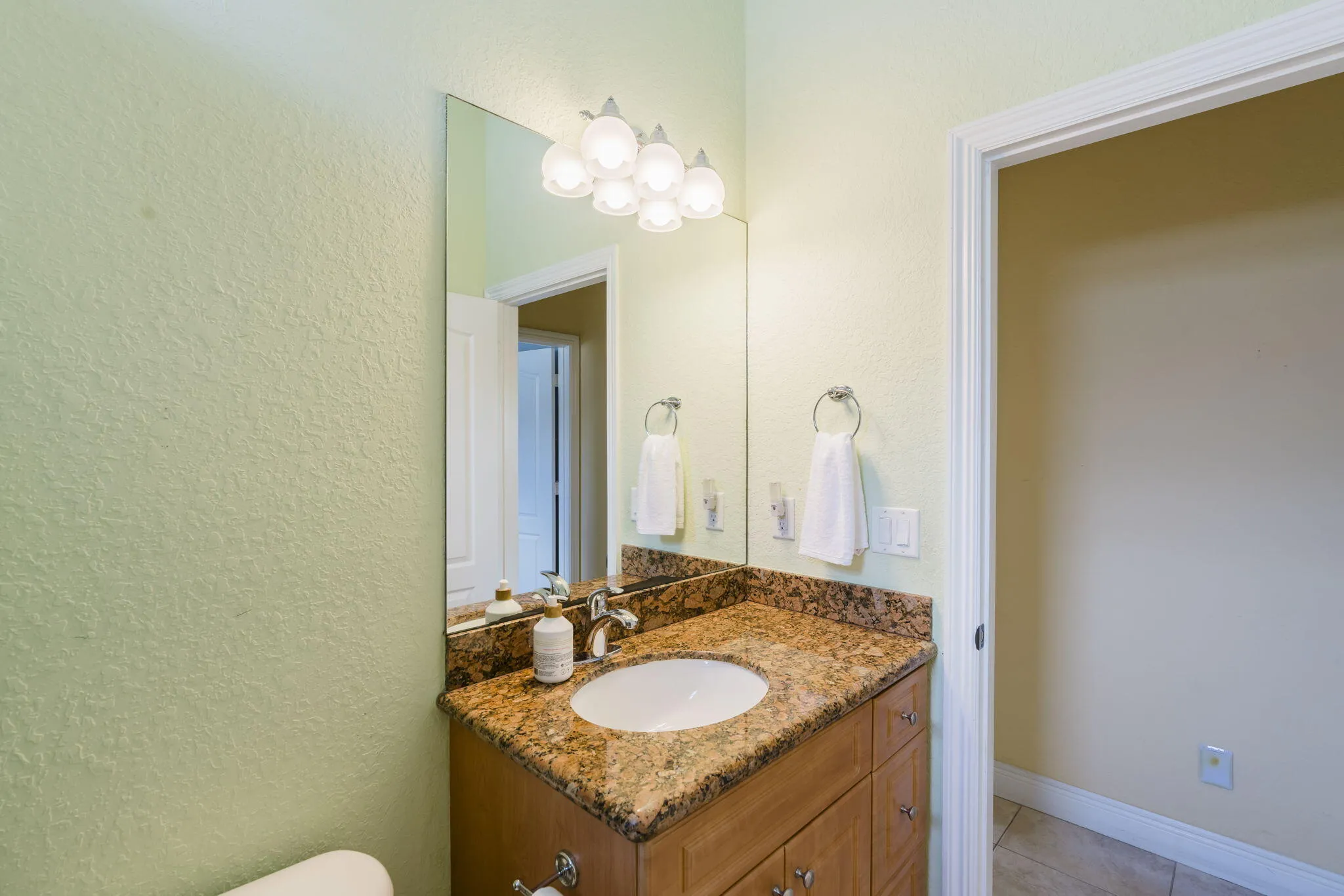 Property photo 32