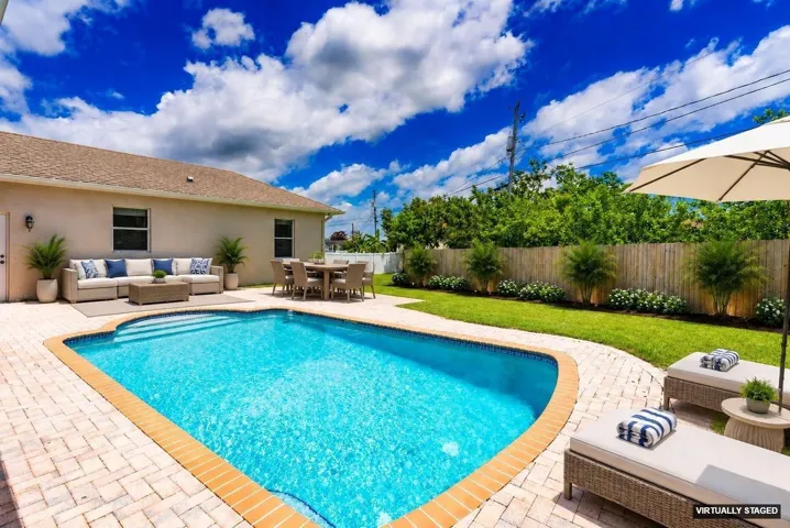Pool_Deck_MLS (1)