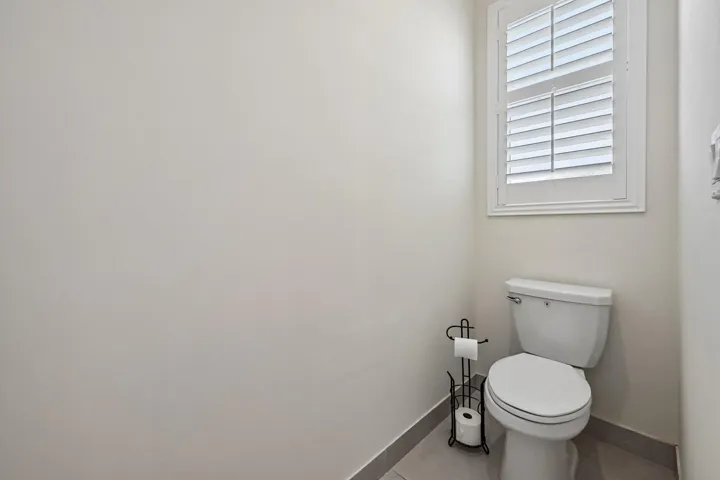 30-web-or-mls-Birkdale Dr-S0506-030