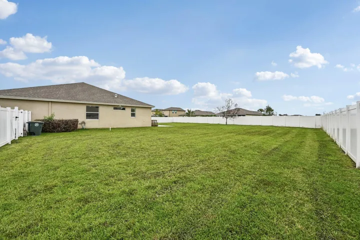 39-web-or-mls-Birkdale Dr-S0506-039