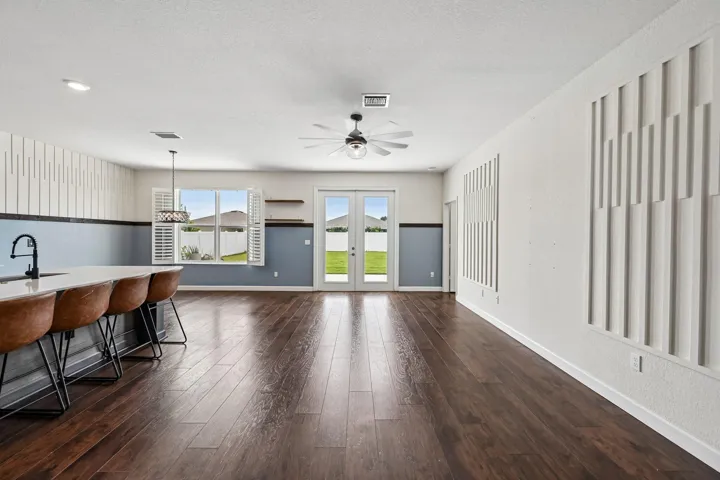 8-web-or-mls-Birkdale Dr-S0506-008