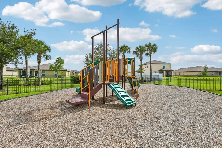 55-web-or-mls-Birkdale Dr-0506-905
