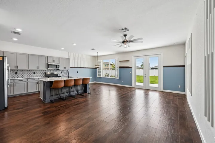 7-web-or-mls-Birkdale Dr-S0506-007
