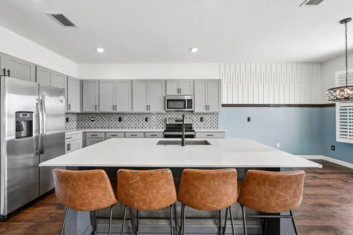 13-web-or-mls-Birkdale Dr-S0506-013