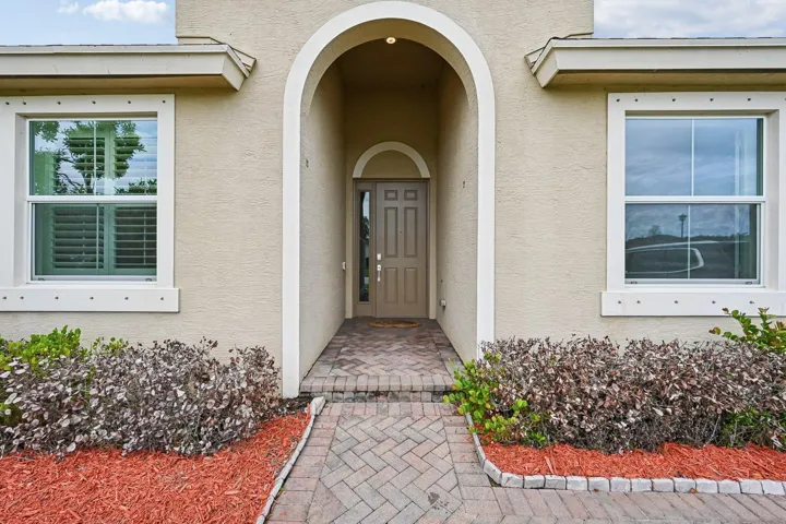 5-web-or-mls-Birkdale Dr-S0506-005