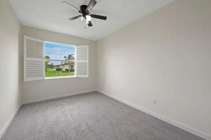 21-web-or-mls-Birkdale Dr-S0506-021