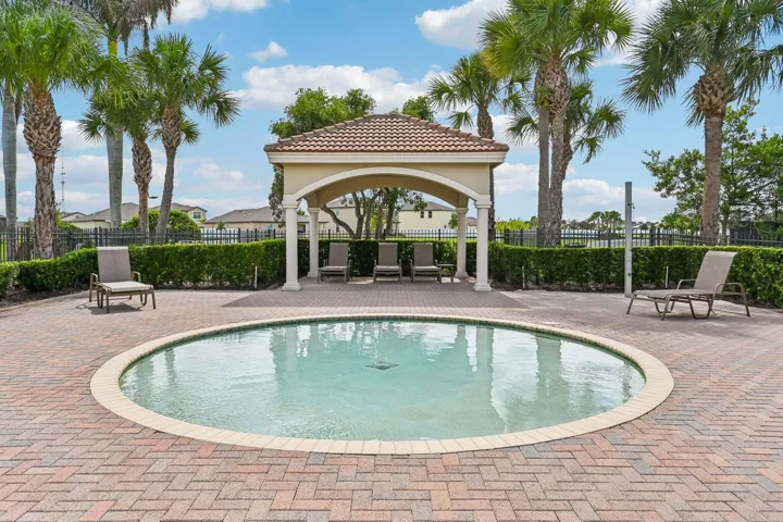 54-web-or-mls-Birkdale Dr-0506-904