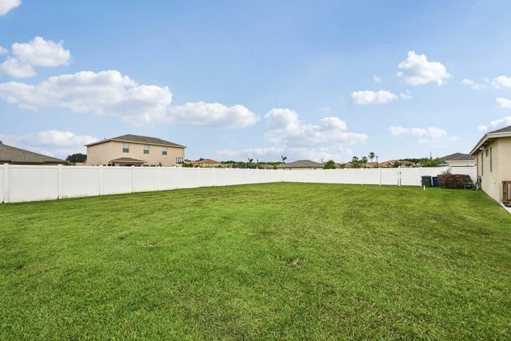 37-web-or-mls-Birkdale Dr-S0506-037