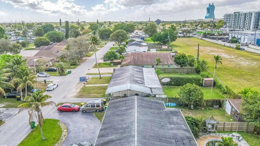 Property photo 46