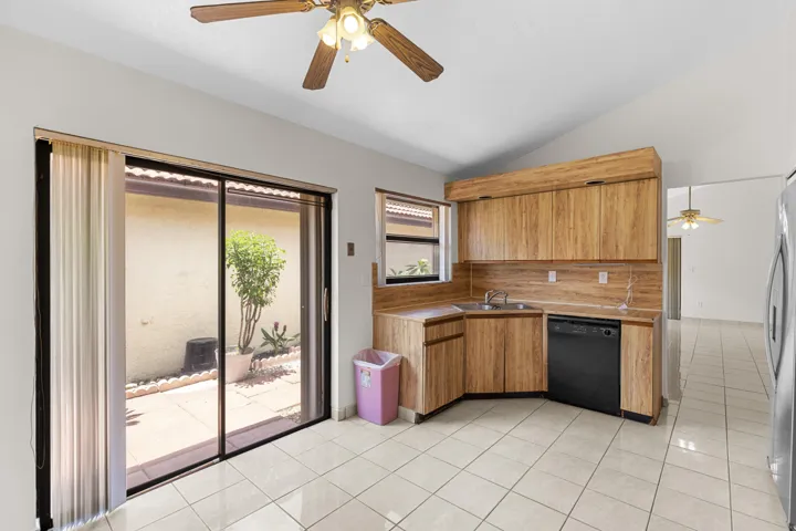 Kitchen 4