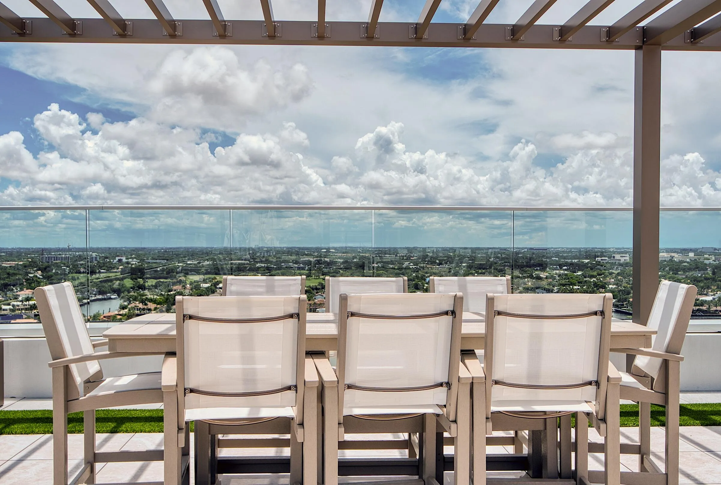 Enjoy Sunset and Views of the Intracoastal!