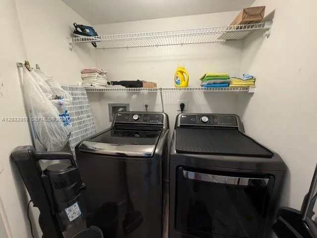 Full "in unit" laundry room