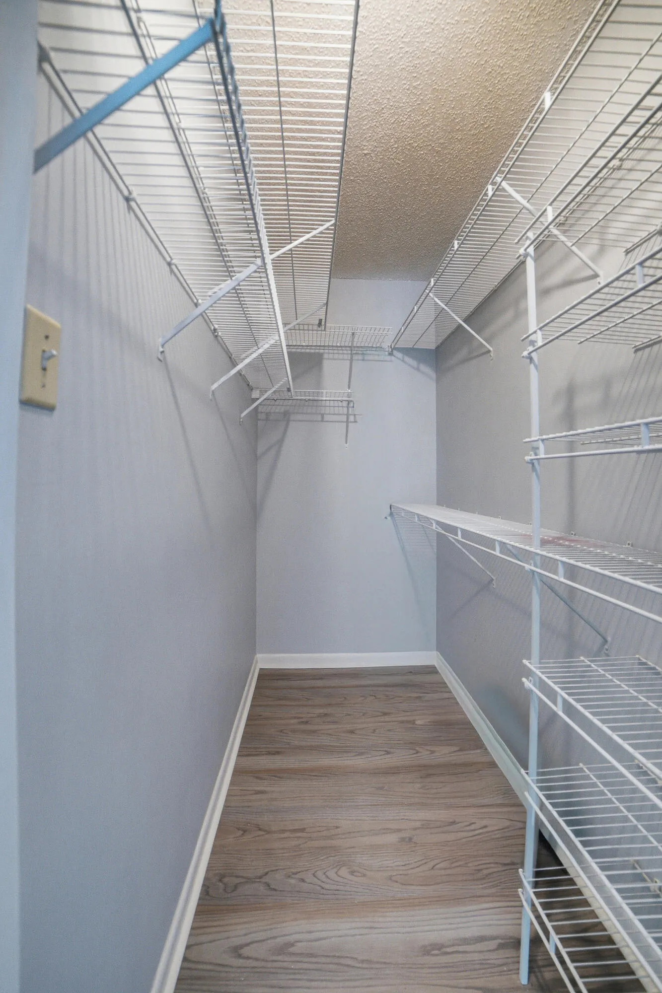 Bedroom1-Closet