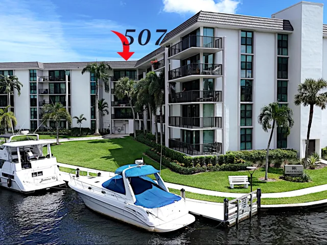 Premier Location - Top Floor With Beautiful River Views