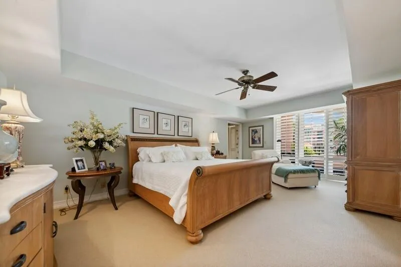 08_120SE5thAvenue326_14_PrimaryBedroom_F