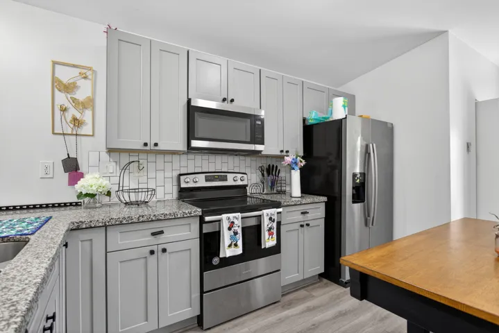 22-web-or-mls-700-2464