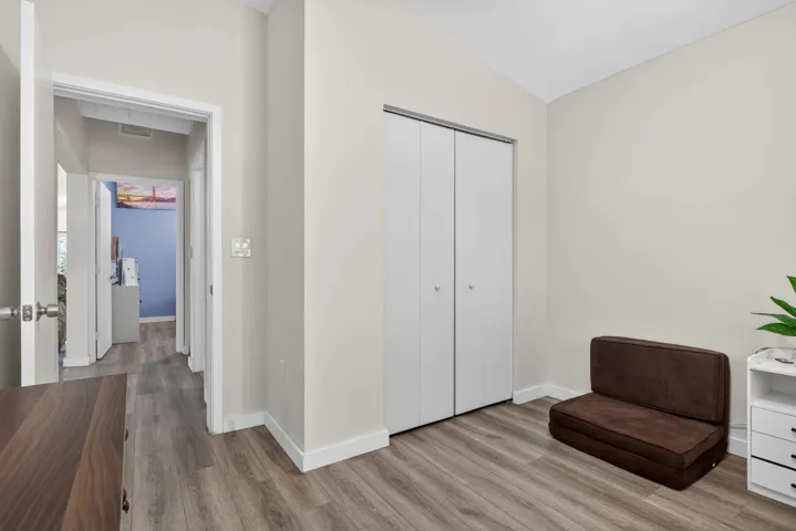 11-web-or-mls-700-2406