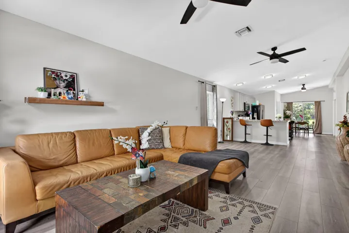 7-web-or-mls-700-2384