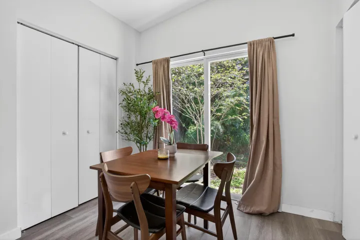 24-web-or-mls-700-2475
