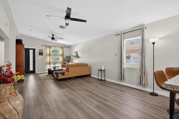18-web-or-mls-700-2440