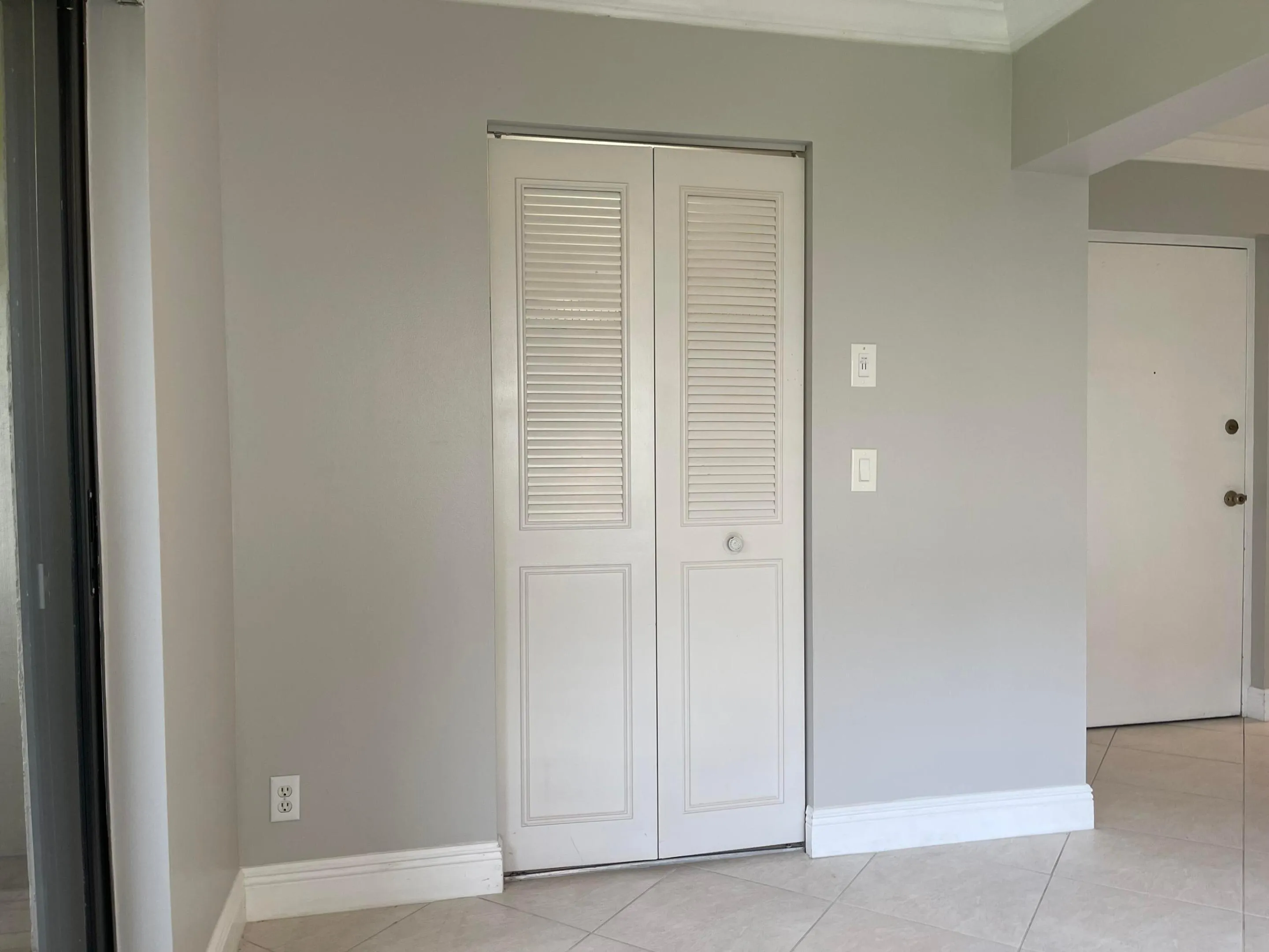 Den closet