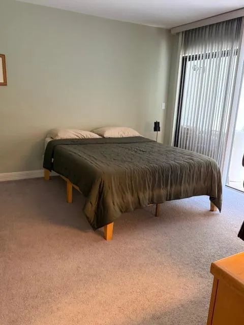 Guest 1