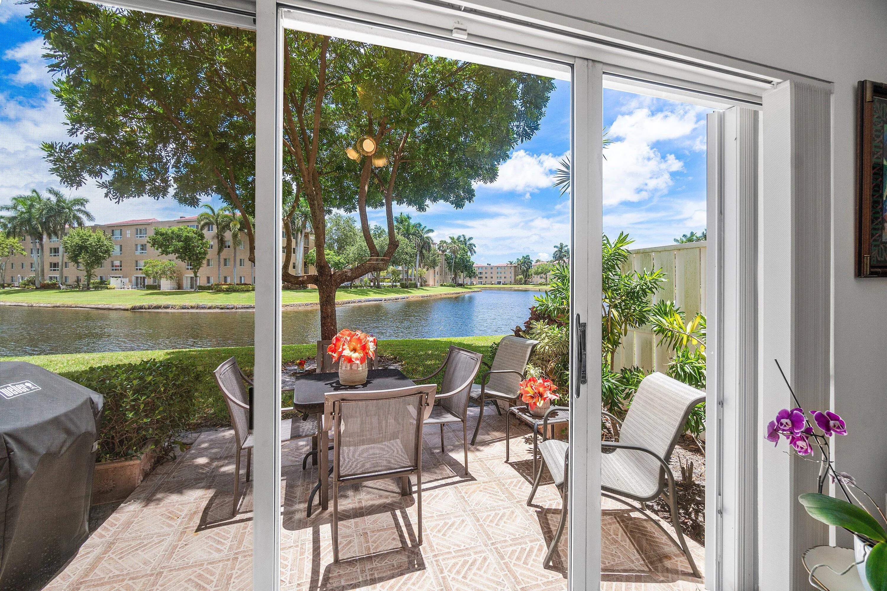 OPEN PATIO TO GRILL OUT!