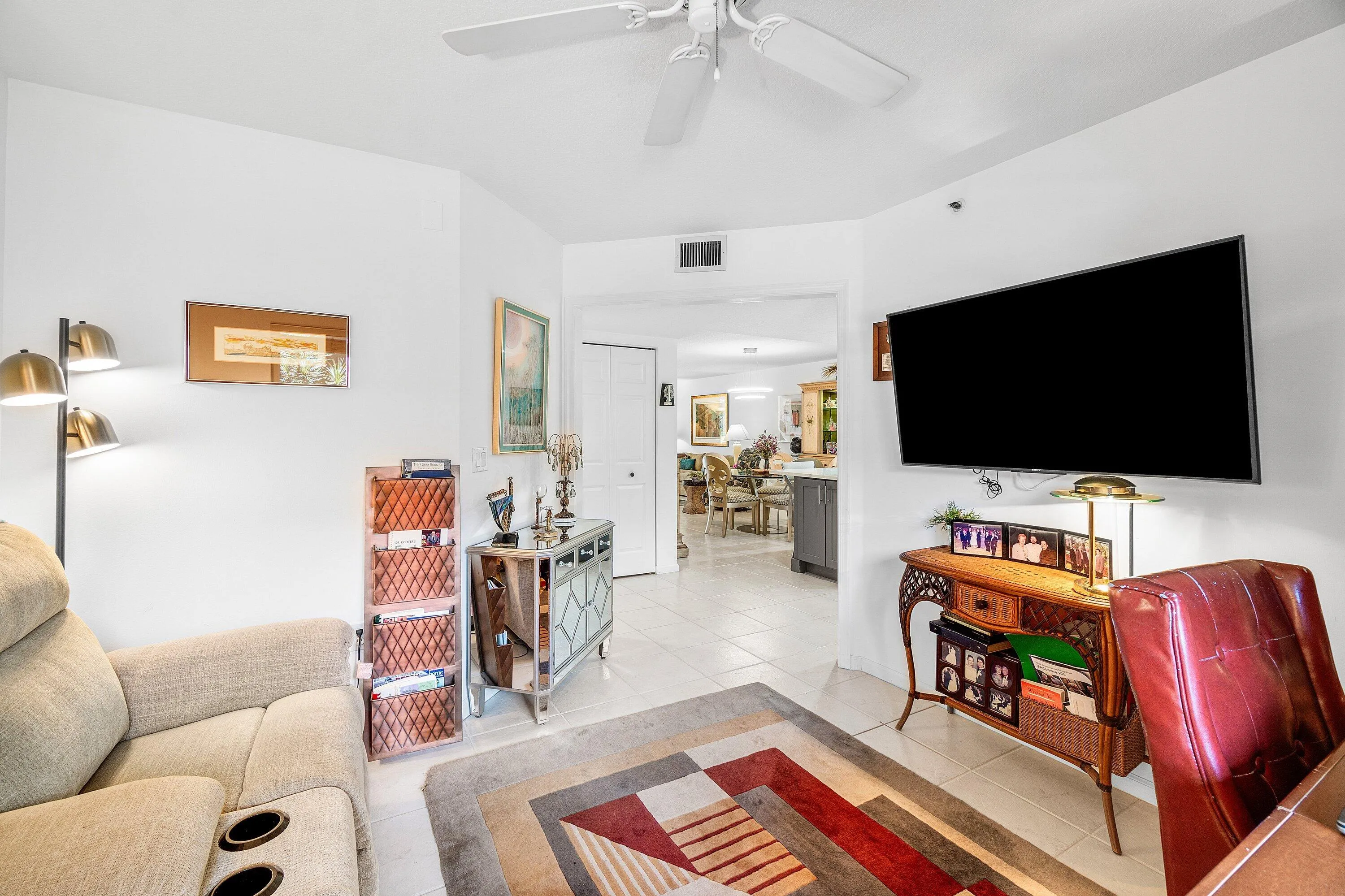 OFFICE/ DEN MAKES A NICE TV ROOM