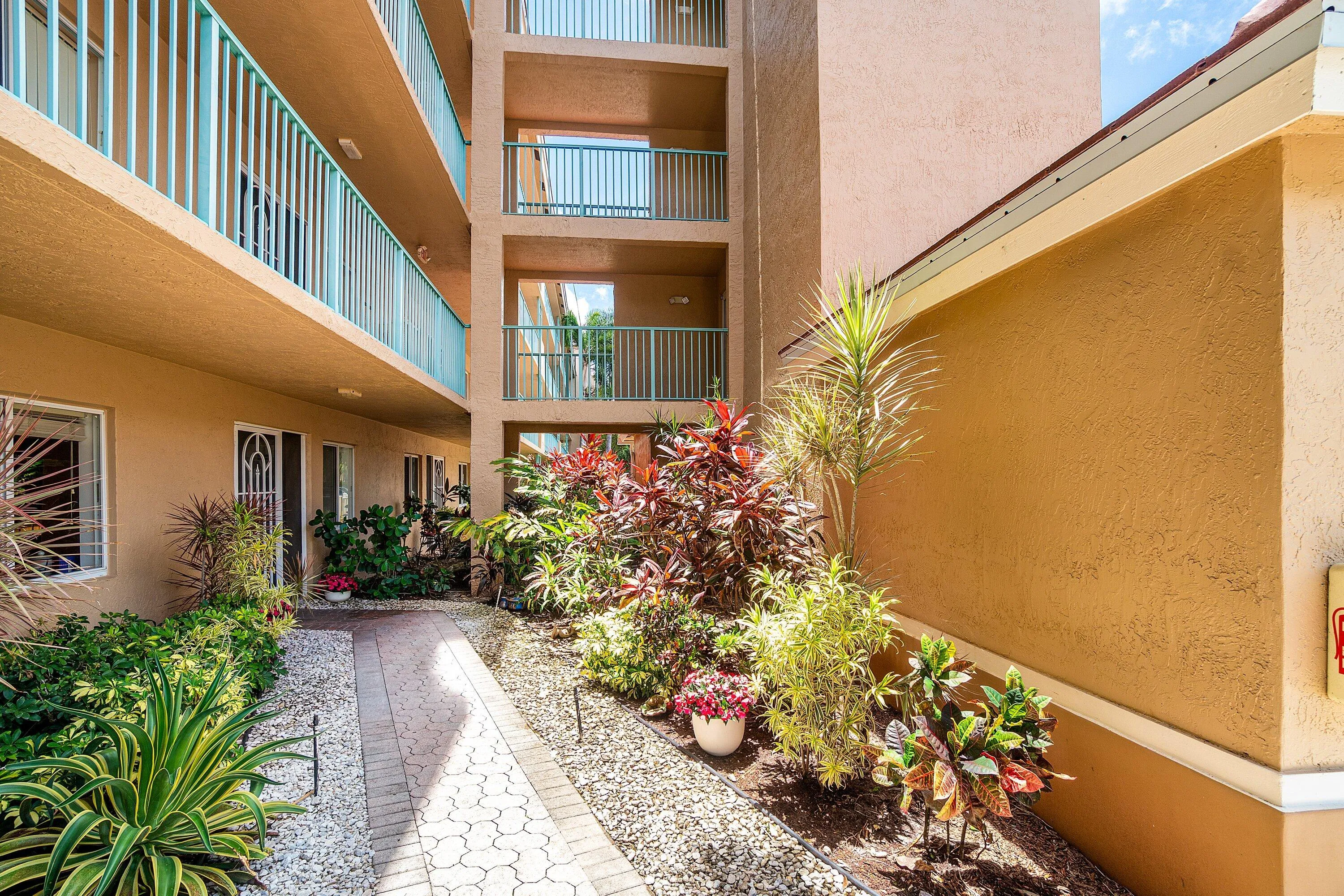 COMPLETELY PRIVATE WALKWAY w/ YOUR OWN GARDEN