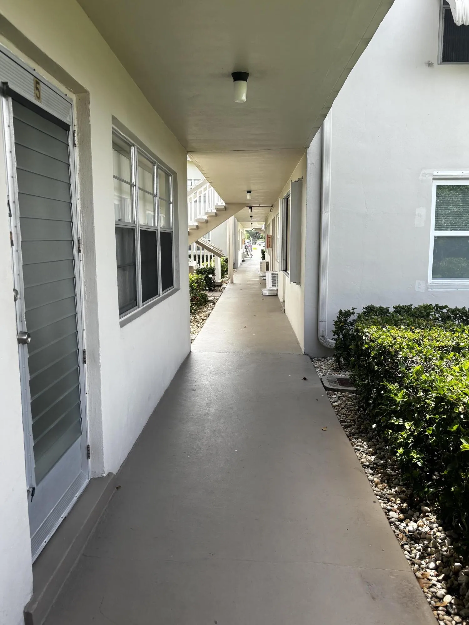 ENTRANCE DOOR AREA