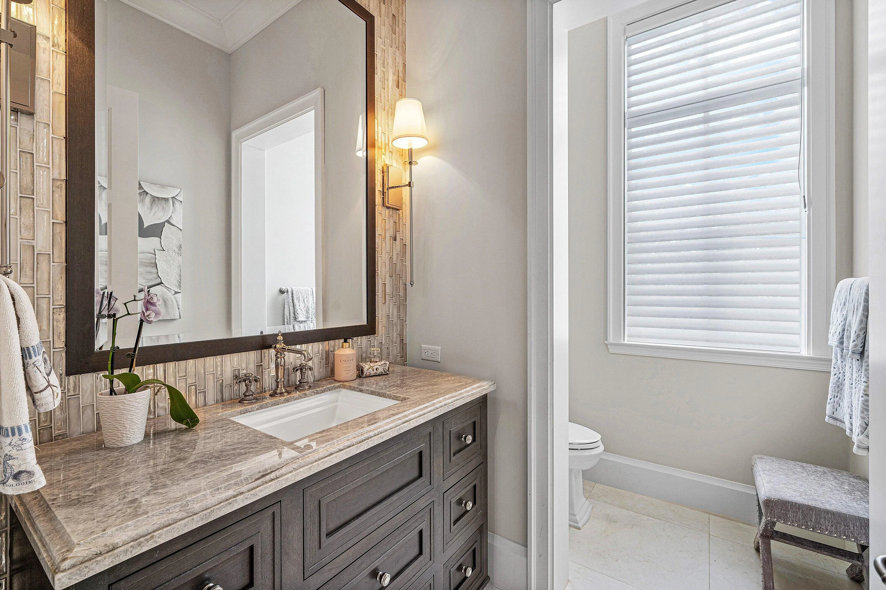 POWDER ROOM