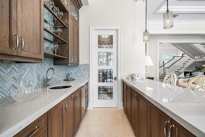 WET BAR