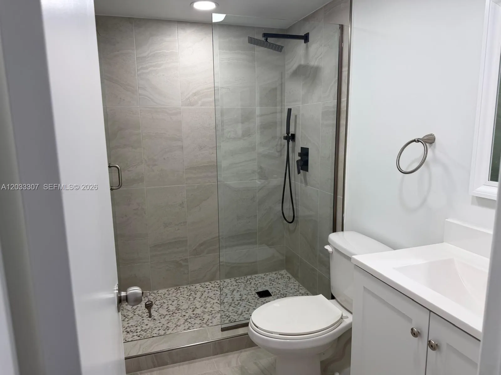 2nd. bathroom