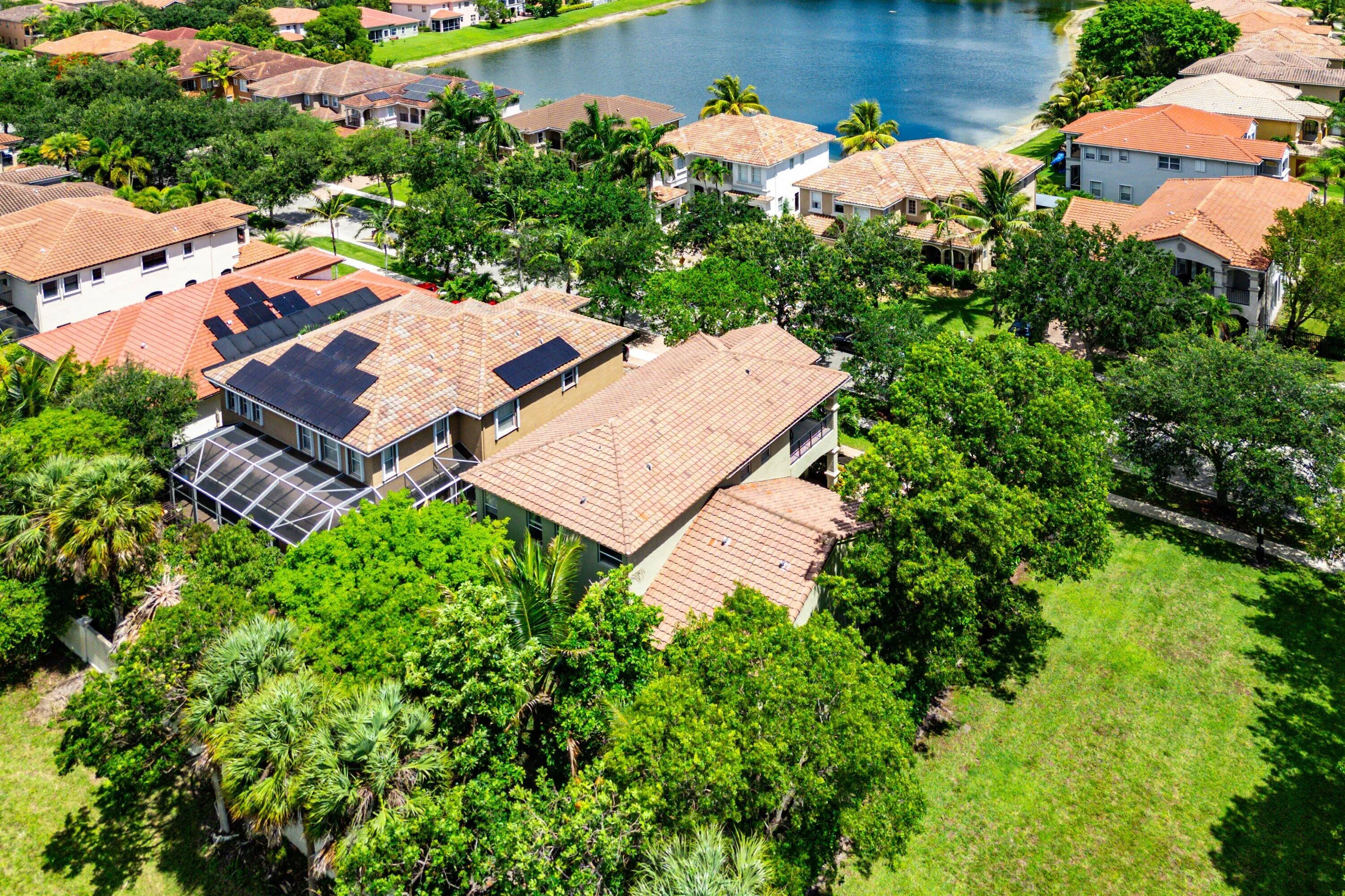 054-599CrestaCircle-WestPalmBeach-FL-334