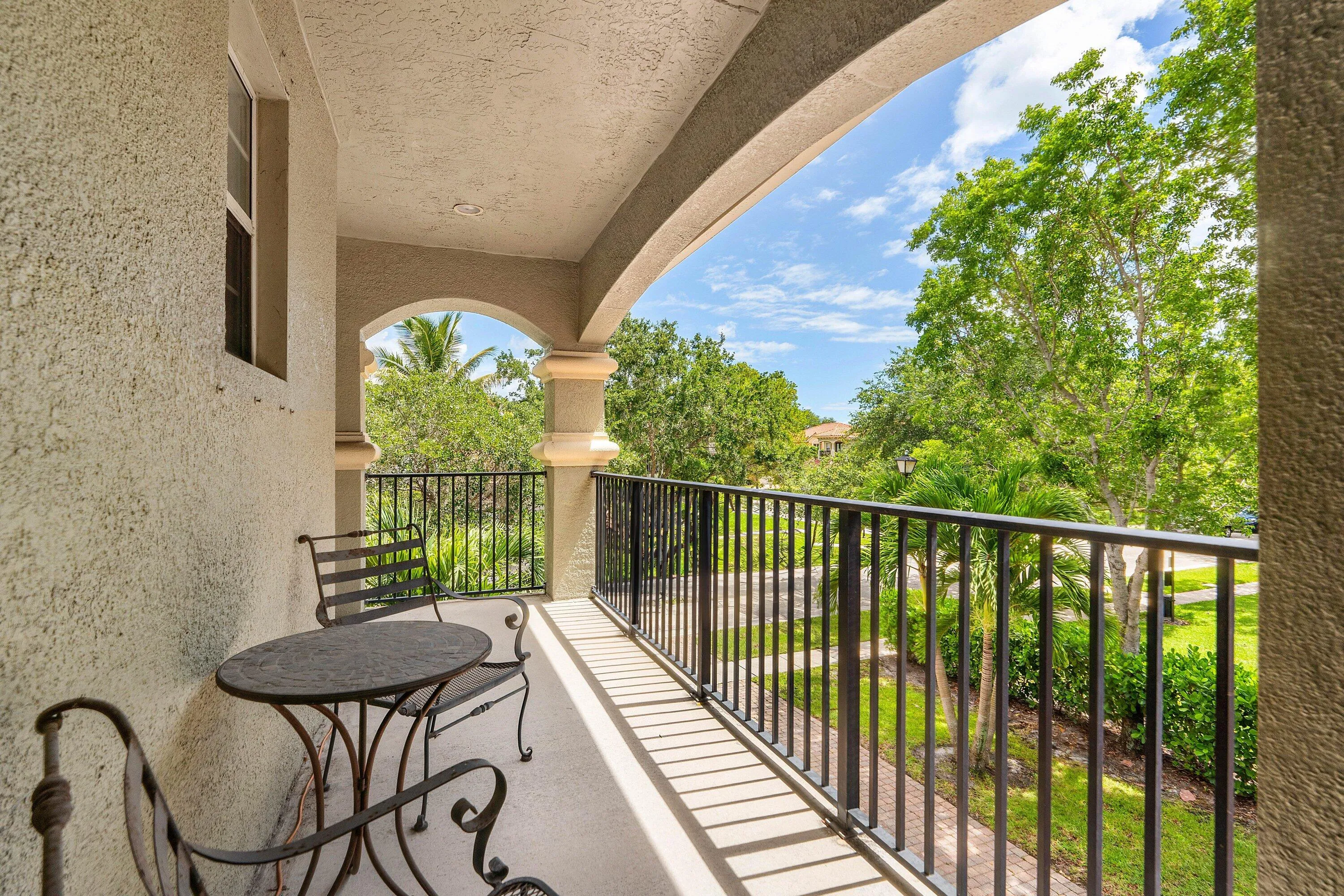 036-599CrestaCircle-WestPalmBeach-FL-334