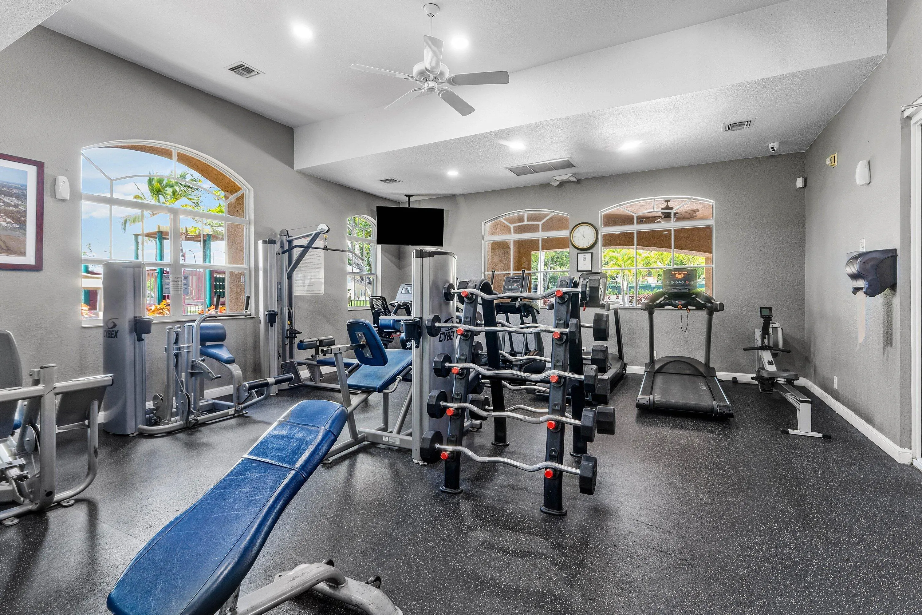 042-599CrestaCircle-WestPalmBeach-FL-334