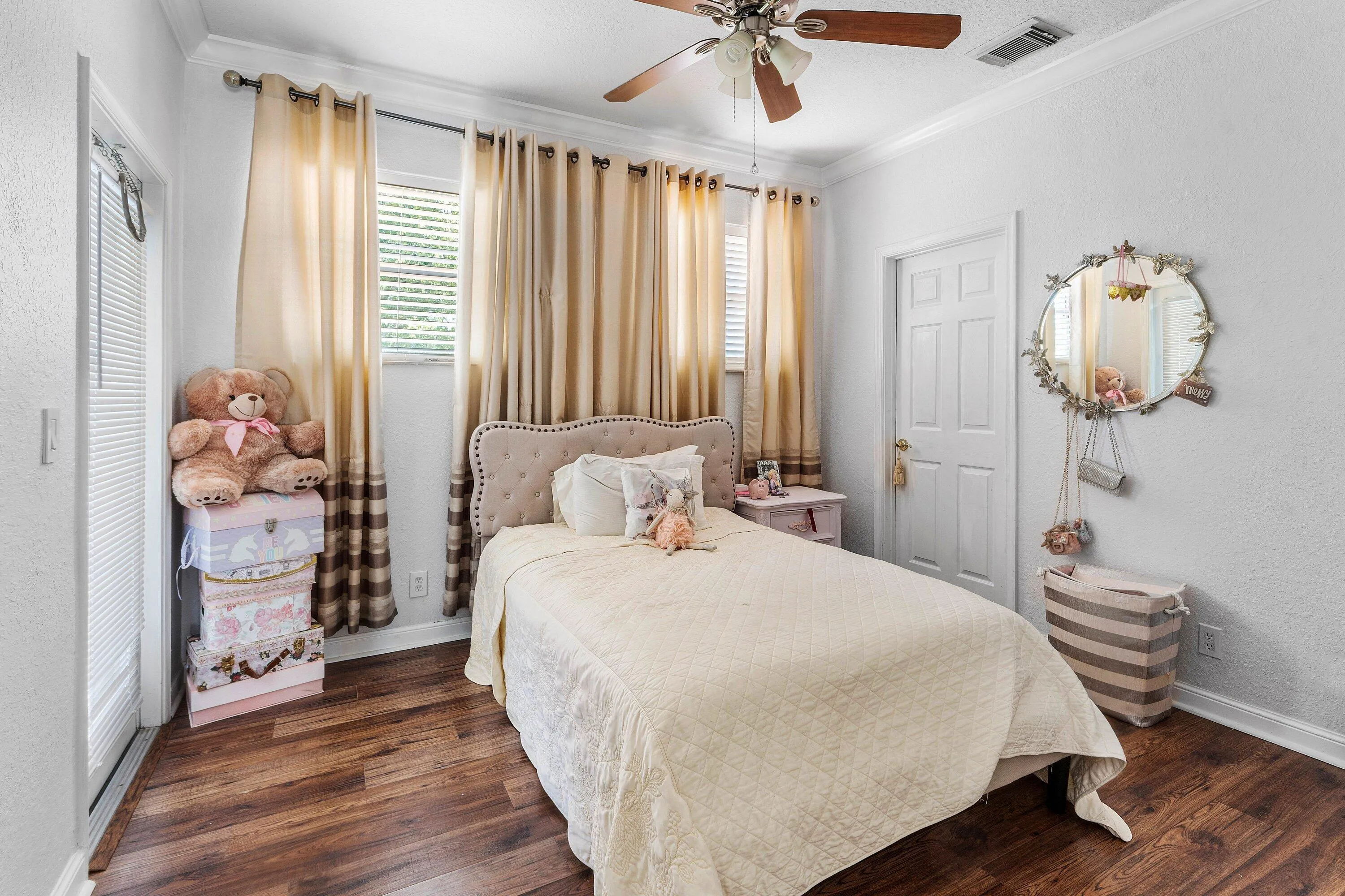 027-599CrestaCircle-WestPalmBeach-FL-334
