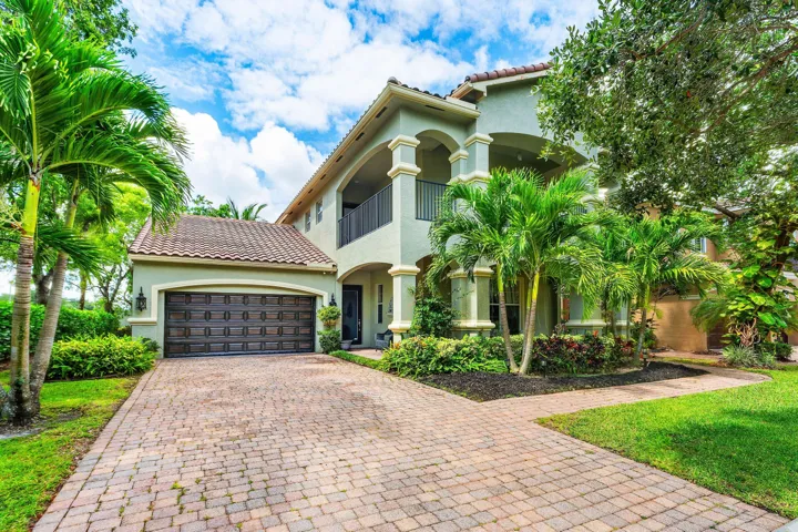 002-599CrestaCircle-WestPalmBeach-FL-334