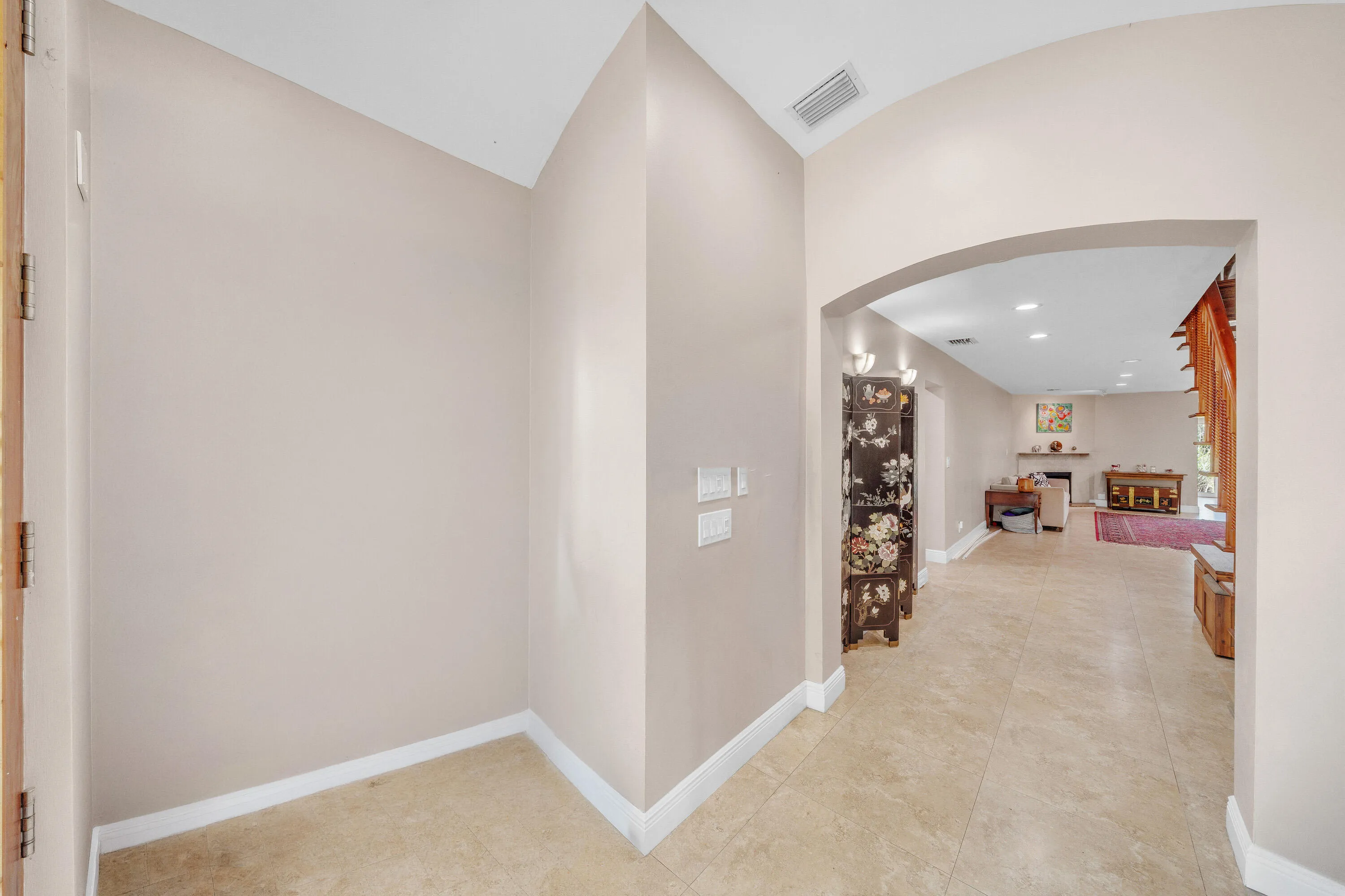 3 Entrance (1)