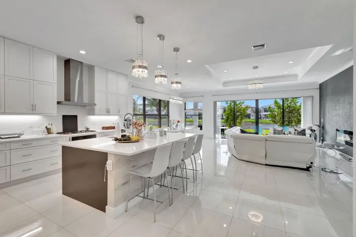 Kitchen to Living room