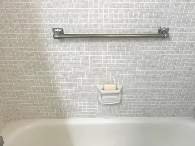 Bathroom Tub