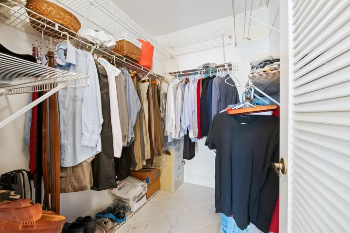 Walk-in closet - primary bedroom