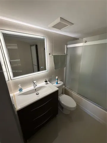Full Second Bathroom