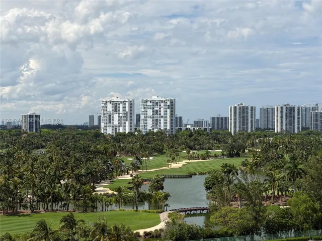 Golf & Lake views